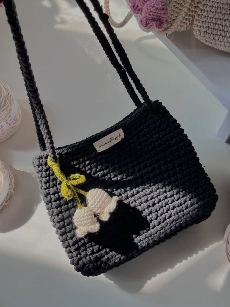 Floral Motif Crochet Drawstring Pouch